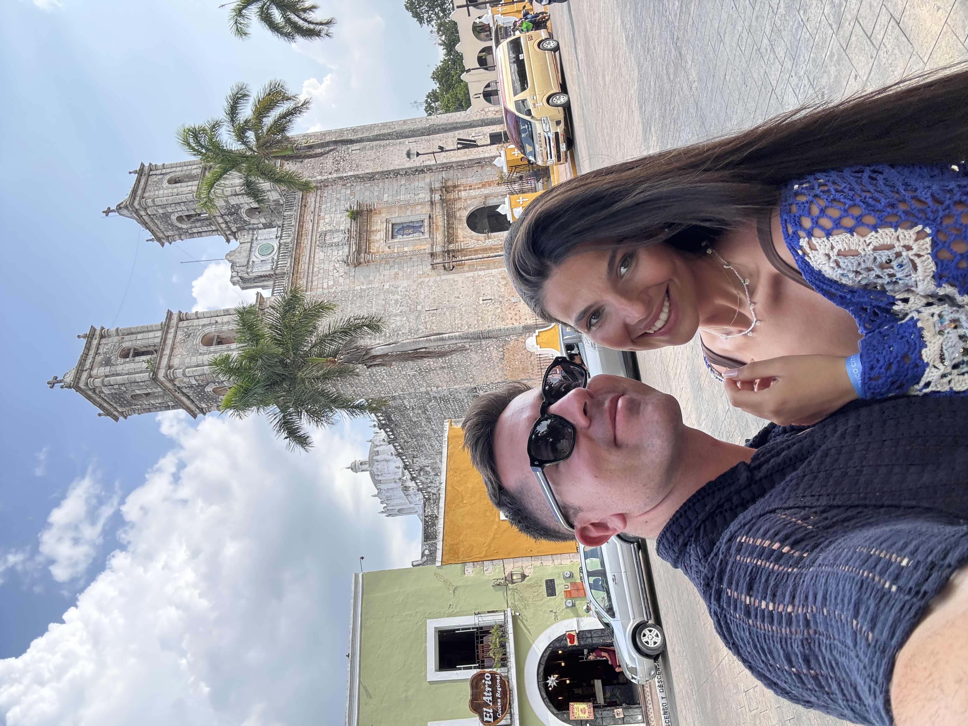 Nosotros en una plaza